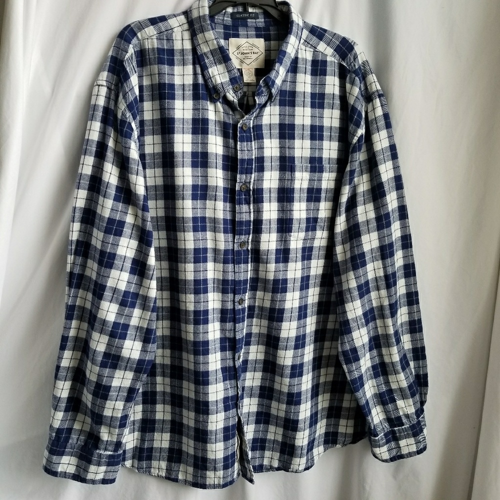 ST JOHN'S BAY Flannel blue and of white. Classic